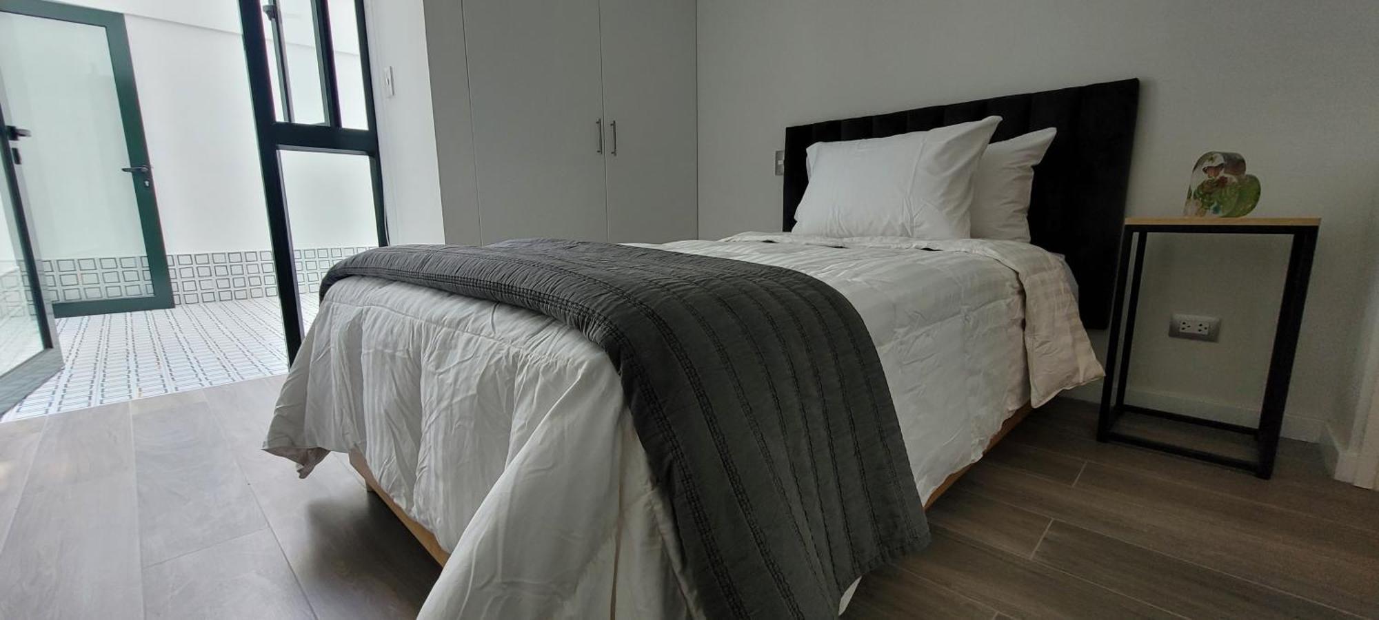 En Barranco 2br Limpieza Diaria Incluida *
